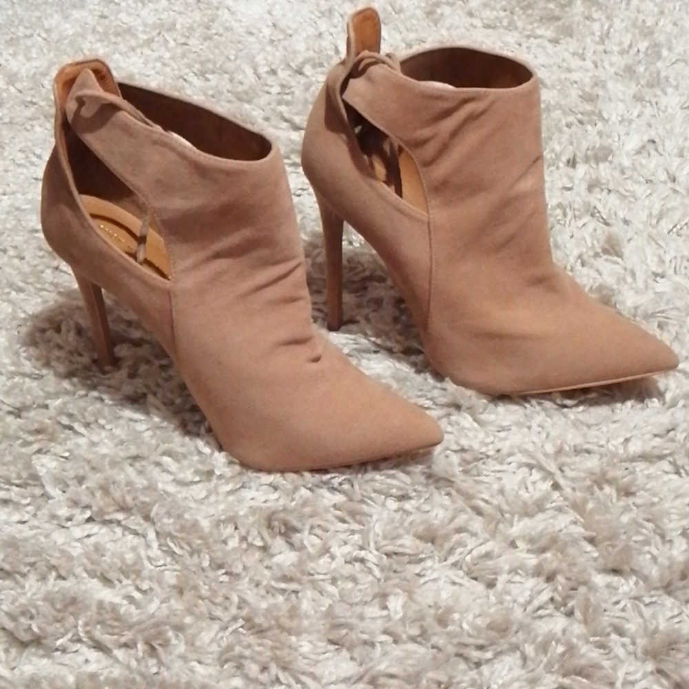Shoe Republic LA Beige Heels
